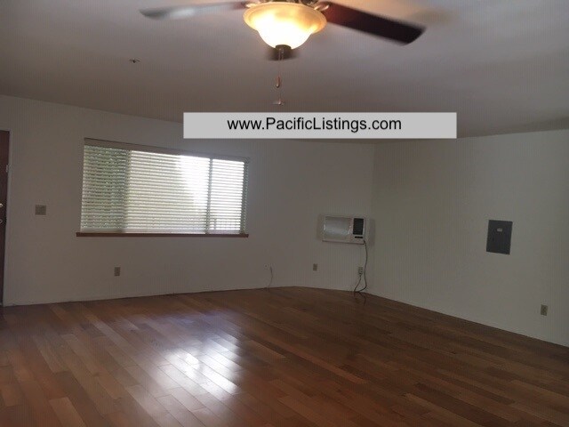 Foto del edificio - 11476 Moorpark St