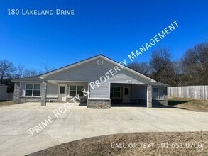Building Photo - 180 Lakeland Dr
