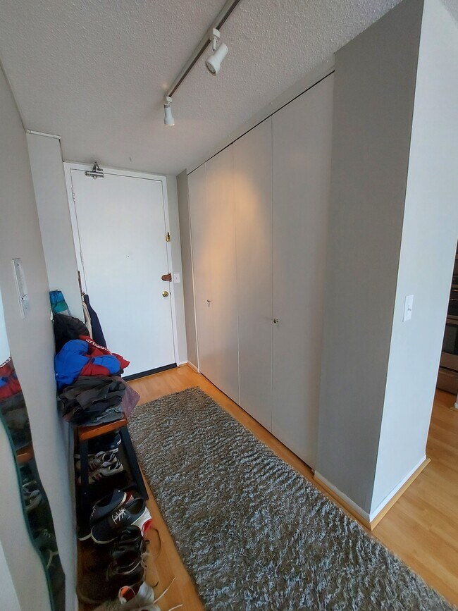 Foto del edificio - 2728 N Hampden Ct