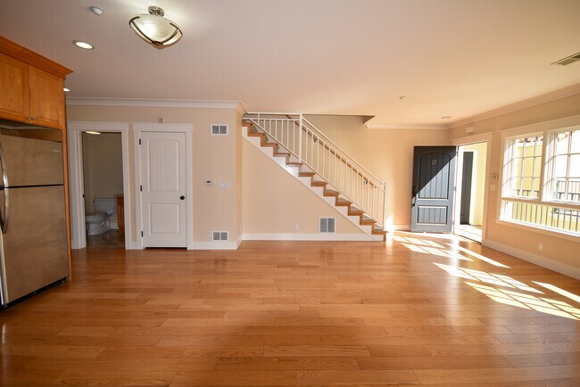 Foto del edificio - 1705 Palm Ave