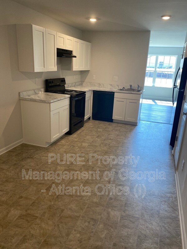 Building Photo - 585 Elles Wy