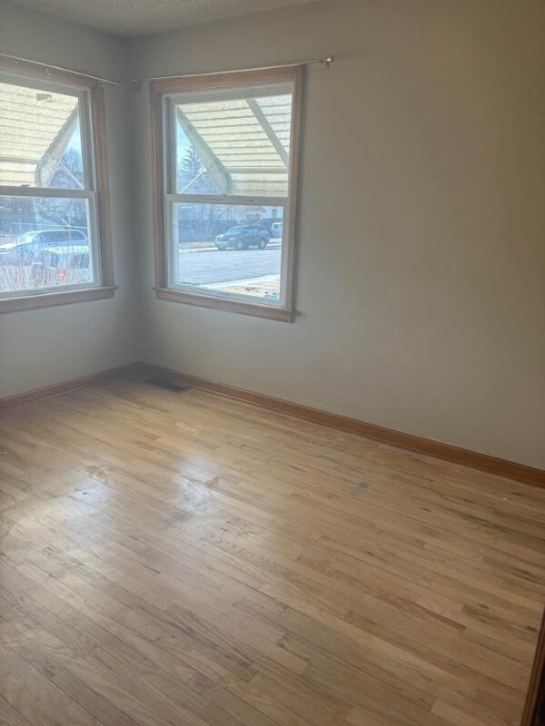 Foto del edificio - 1620 E 18th St