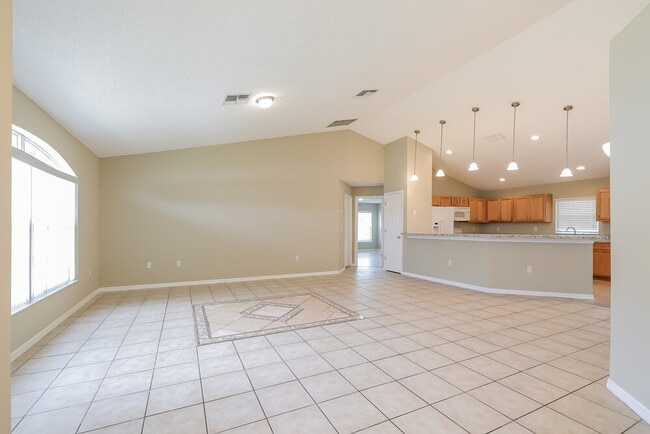 Building Photo - 1120 Roan Ct
