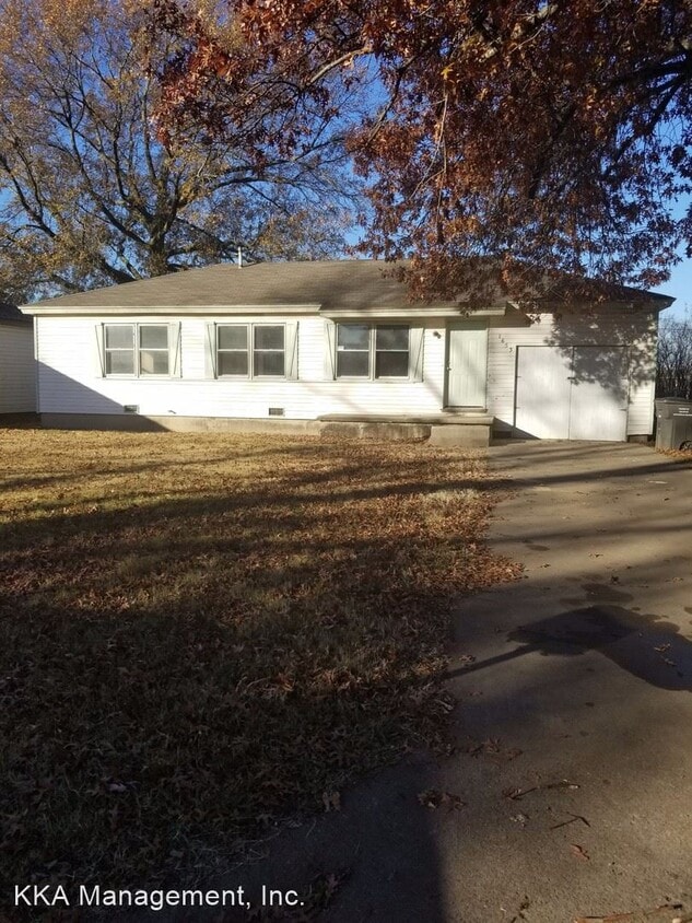 Primary Photo - 3 br, 1 bath House - 1653 SW Oklahoma Ave