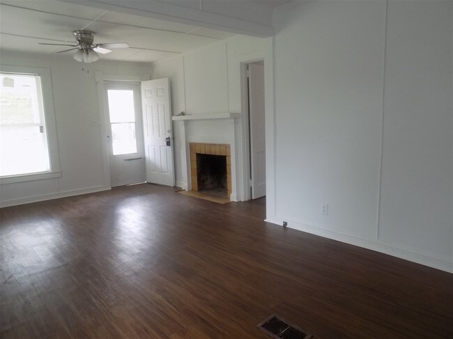 Building Photo - 1316 Stone Rd