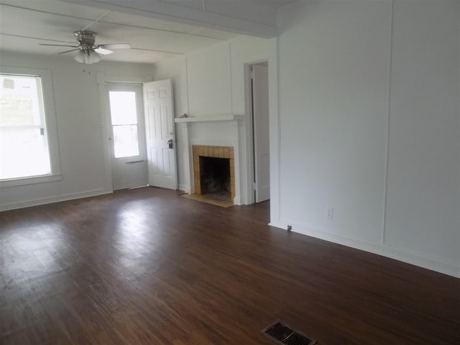 Foto del edificio - 1316 Stone Rd