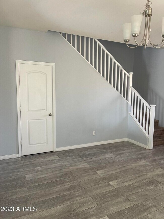 Foto del edificio - 2053 N 77th Glen