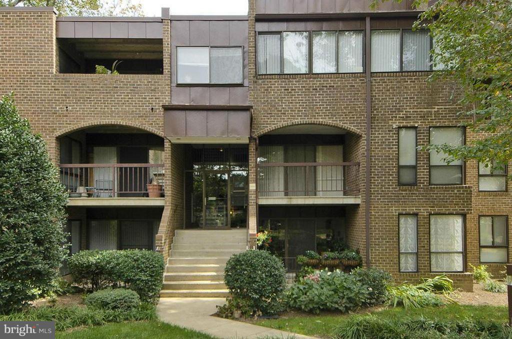 11260 Chestnut Grove Square Unit 138, Reston, VA 20190 Condo for Rent