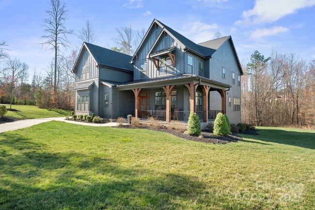 Building Photo - 180 Twin Sisters Ln
