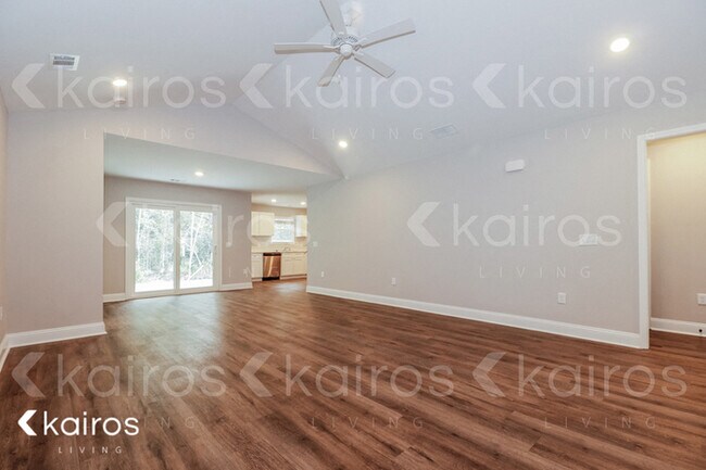 Foto del edificio - 149 Cottage Grove Rd