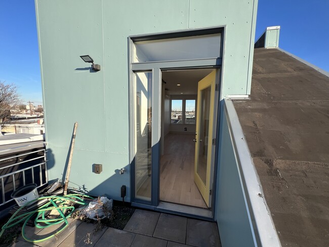 Building Photo - 2019 S Beechwood St
