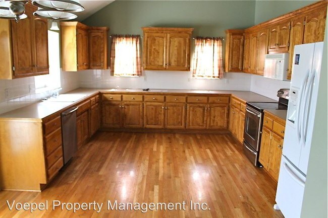 Building Photo - 1037 Red Maple Dr