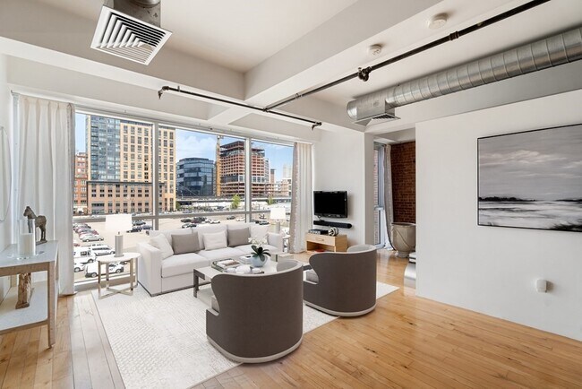 Building Photo - 21 Wormwood St