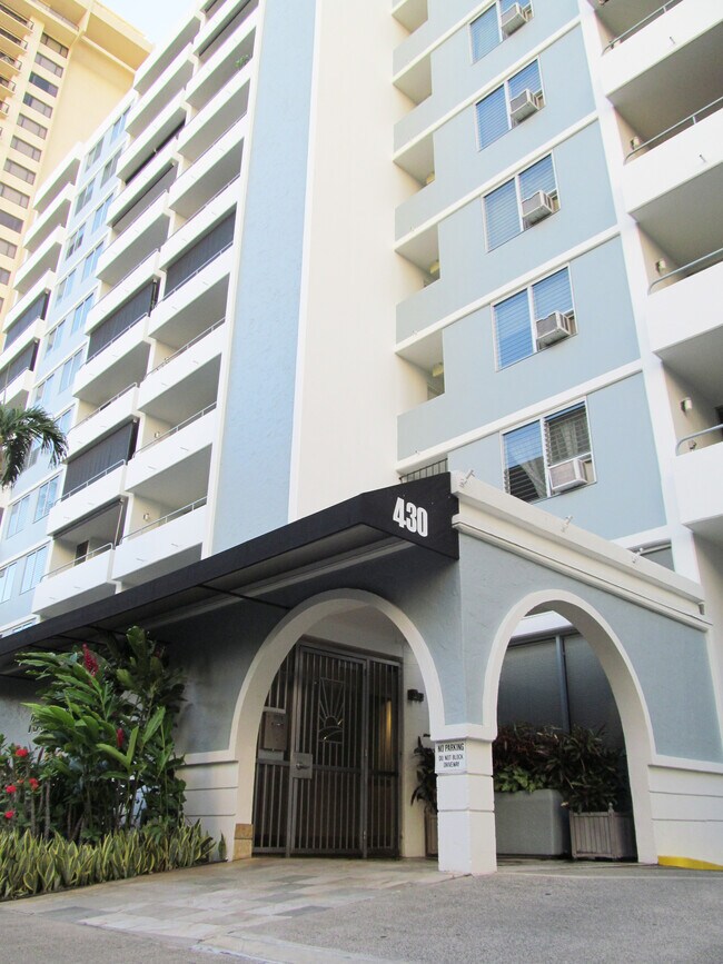 Foto del edificio - 430 Kaiolu St