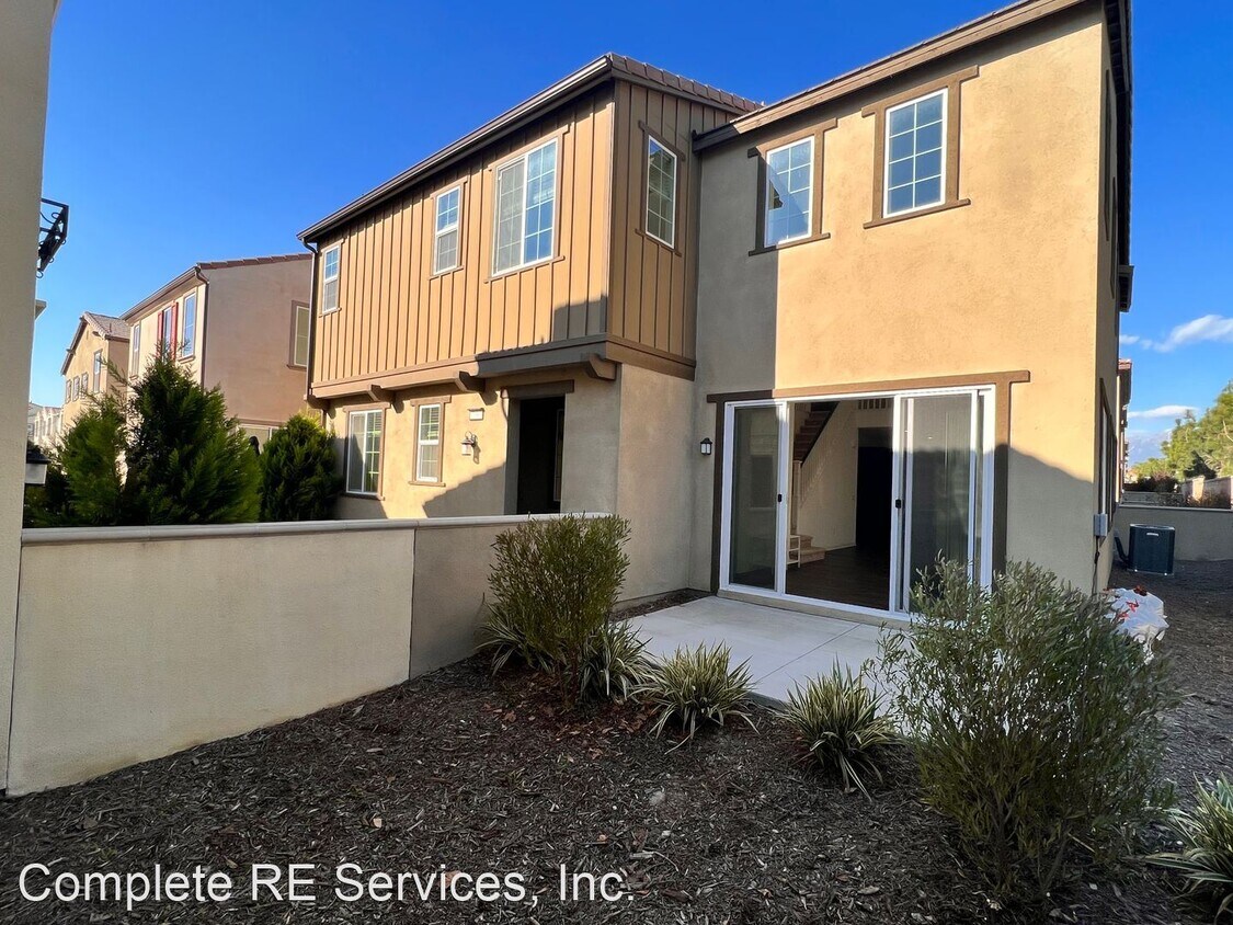 Foto principal - 4 br, 3.5 bath House - 7093 Montecito Ln