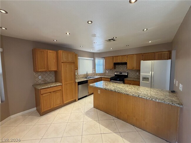 Building Photo - 486 Tiger Lily Way