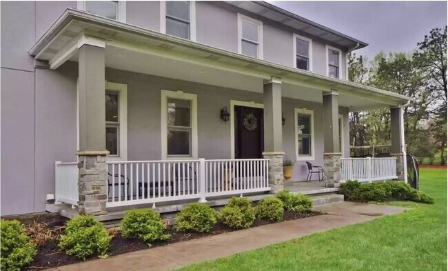 Foto del edificio - 6833 Shamrock Rd