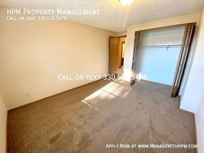 Foto del edificio - 1876 Ledgewood Blvd NE