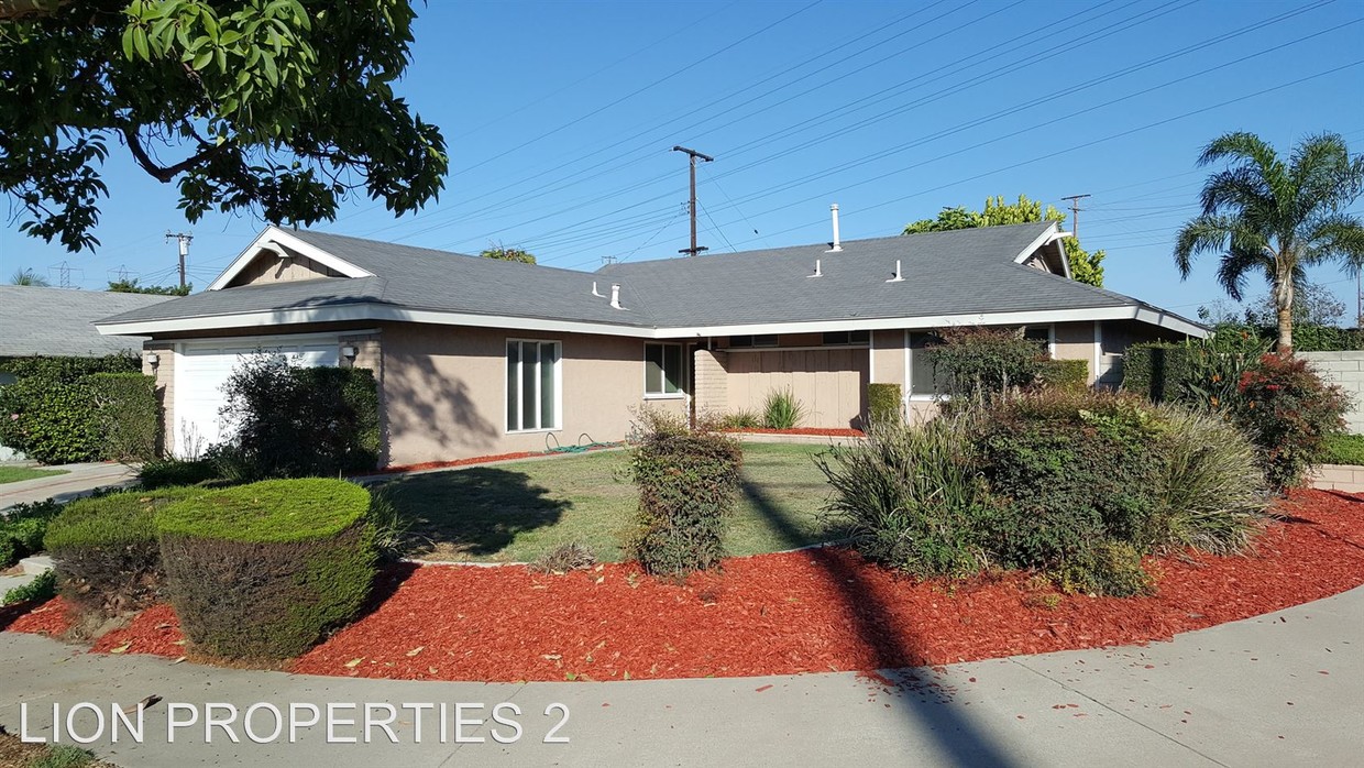 Primary Photo - 19962 Carmania Ln