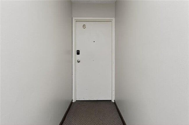 Foto del edificio - 5523 Ellsworth Ave