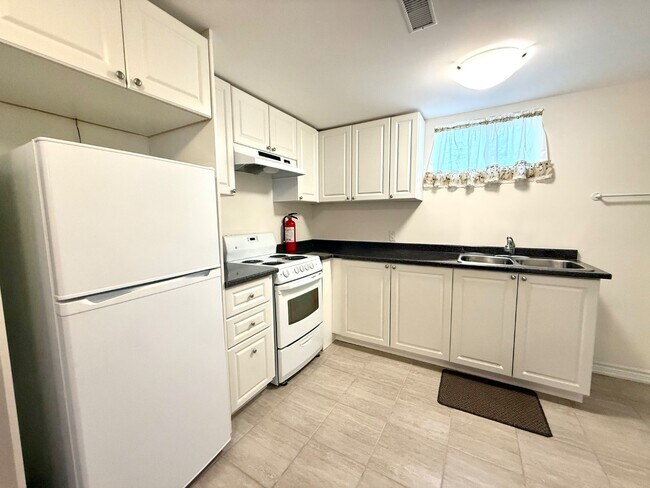 Photo du bâtiment - 92 Glennie Ave