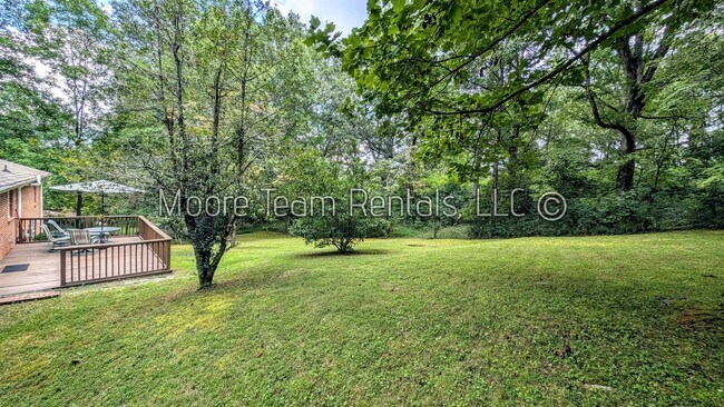Building Photo - 3/2.5 House Near Brevard - 18Mo Lease