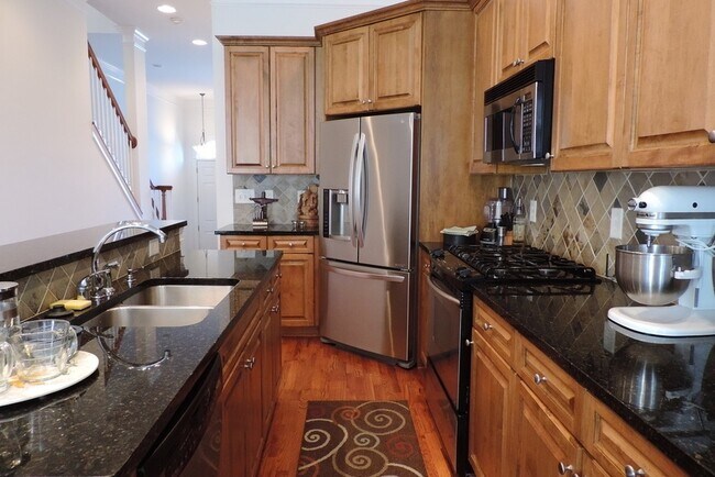Building Photo - 1619 Rivers Edge Trl NE