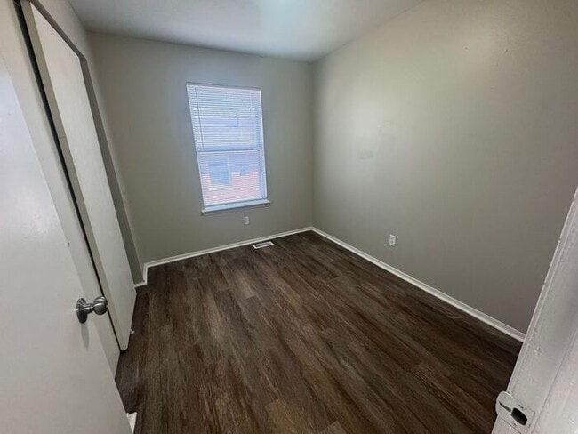 Building Photo - Renovated 3-bedroom, 1-bathroom home