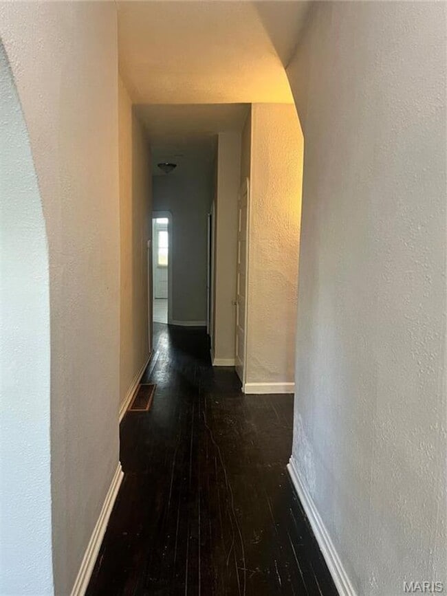 Building Photo - Dover