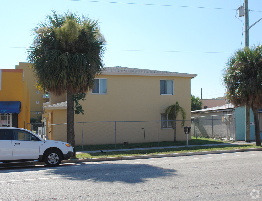 Primary Photo - 1874 W Flagler St