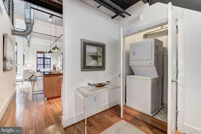 Foto del edificio - 2328 Champlain St NW