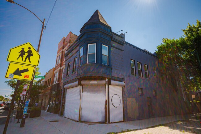 Foto del edificio - 1024 N Western Ave