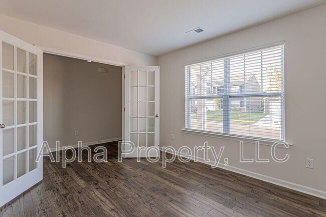 Foto del edificio - 852 Wolverine Ln