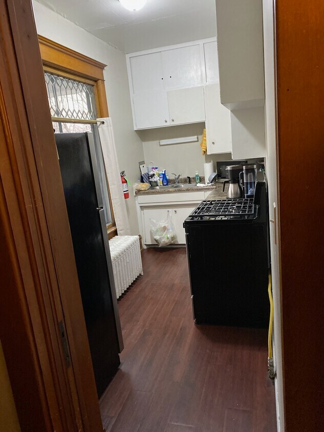 221 Franklin St Unit 3, Cedar Falls, IA 50613 Apartments in Cedar