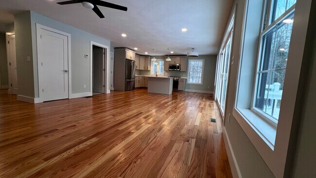 Foto del edificio - 5 Indian Valley Rd