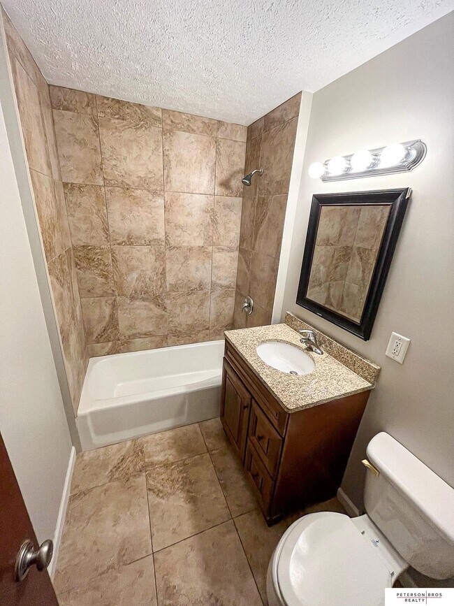 8865 Holmes St, Omaha, NE 68127 Condo for Rent in Omaha, NE