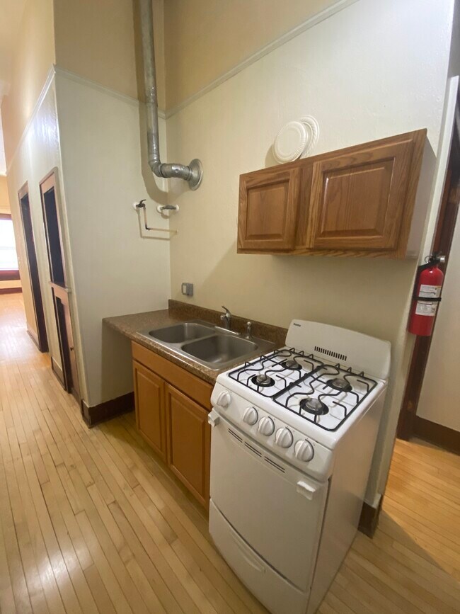 Building Photo - 617 Saint Joseph Street, Unit 19