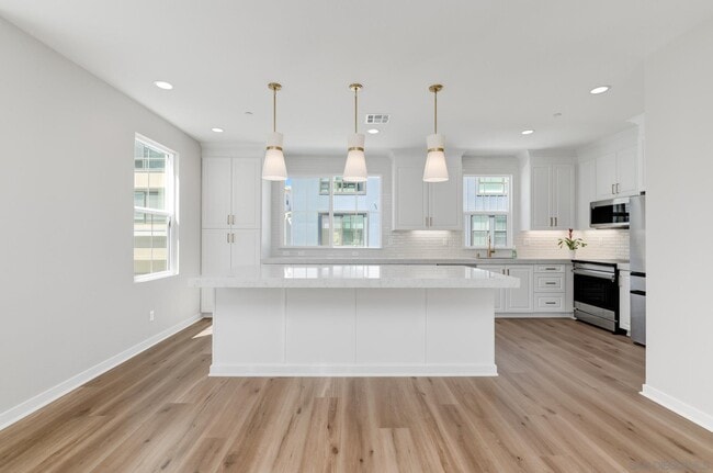 Building Photo - 2540 Chamomile Ln