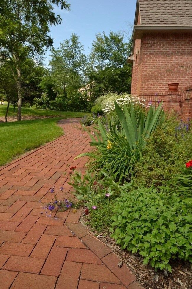 Foto del edificio - 5307 Betheny Cir