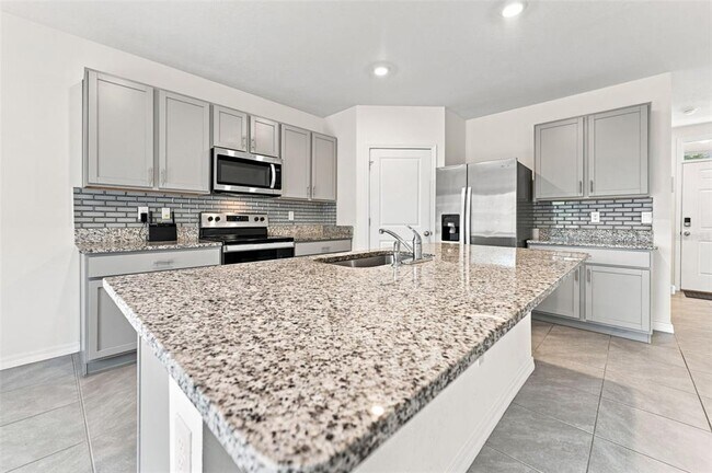 Building Photo - 33367 Apricot Tree Ct