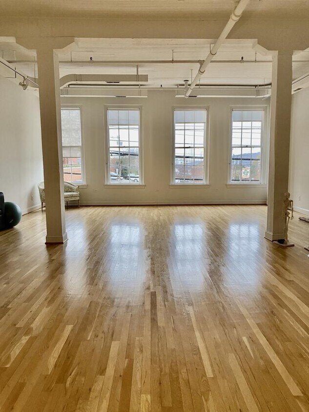 Primary Photo - 2 bedroom in Charlottesville VA 22902
