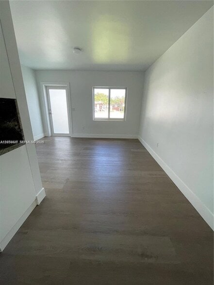 Building Photo - 2856 SW 37th Ct