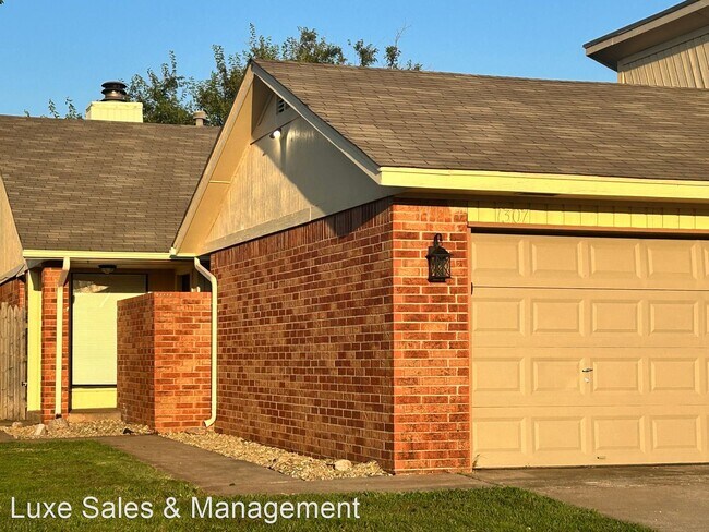 Foto del edificio - 2 br, 2 bath House - 1307 Summerton Place