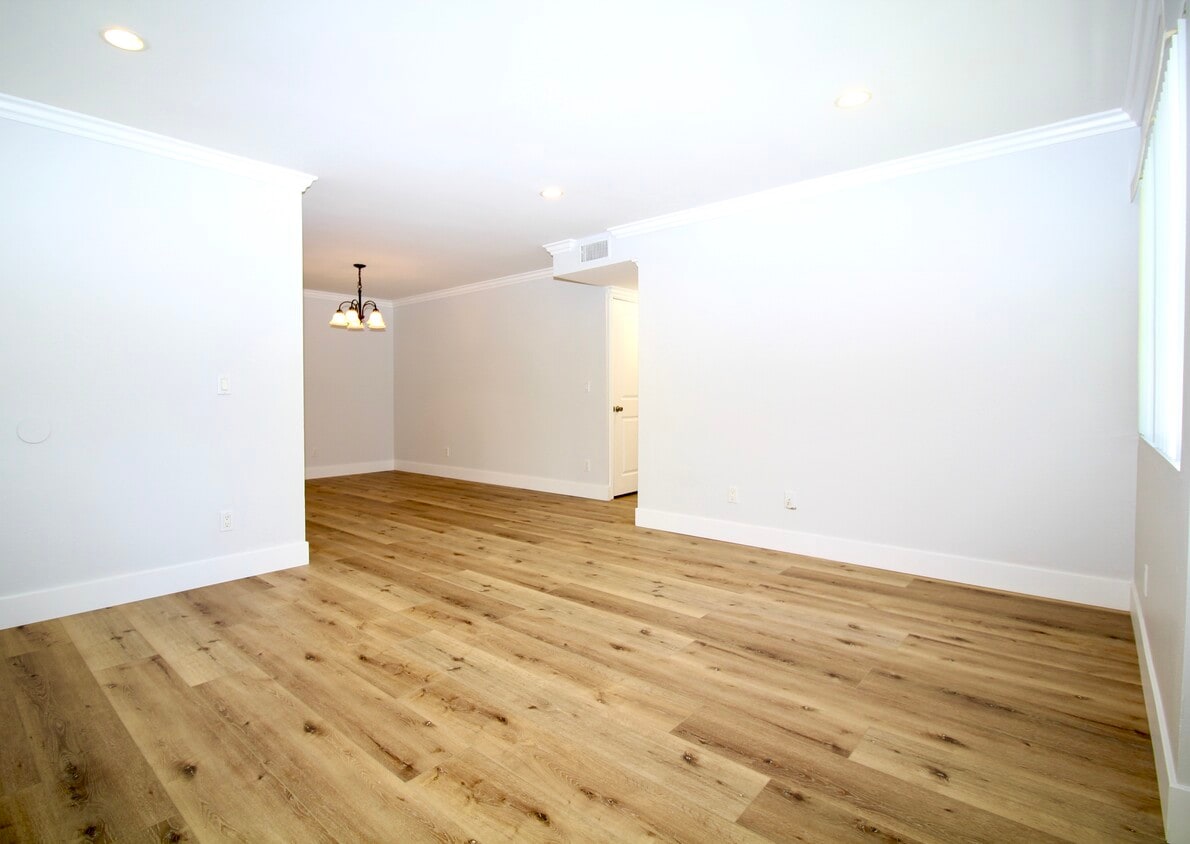 Foto principal - 1225 Stanley Ave