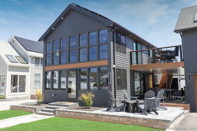 Building Photo - 48 Swan Ave
