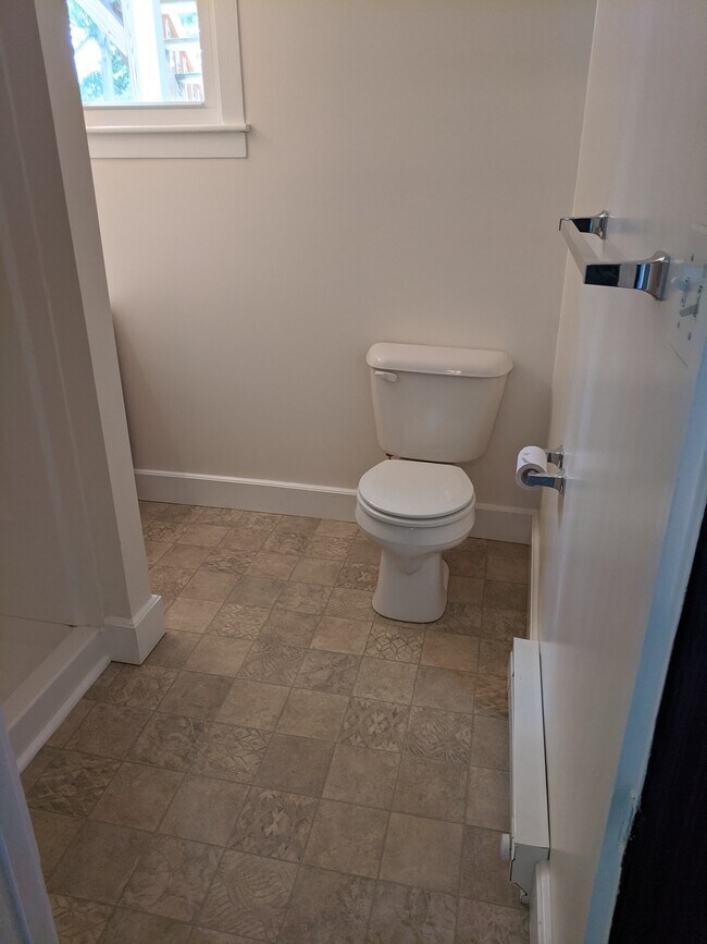 Building Photo - 128 Hummel Avenue, Unit A