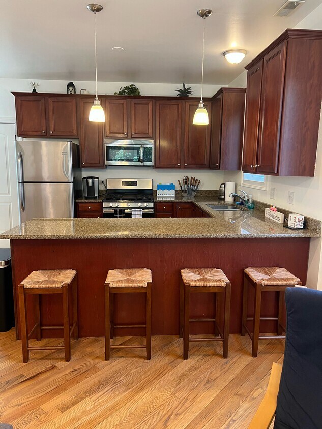 Foto principal - 5218 S Indiana Ave
