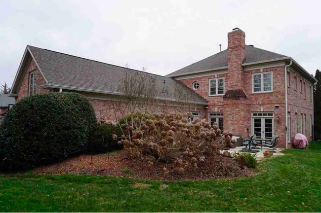 Building Photo - 552 Close Ln