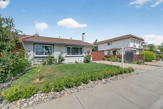 Building Photo - 1810 Peary Way