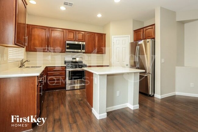 Building Photo - 5723 Breezy Wind Ct